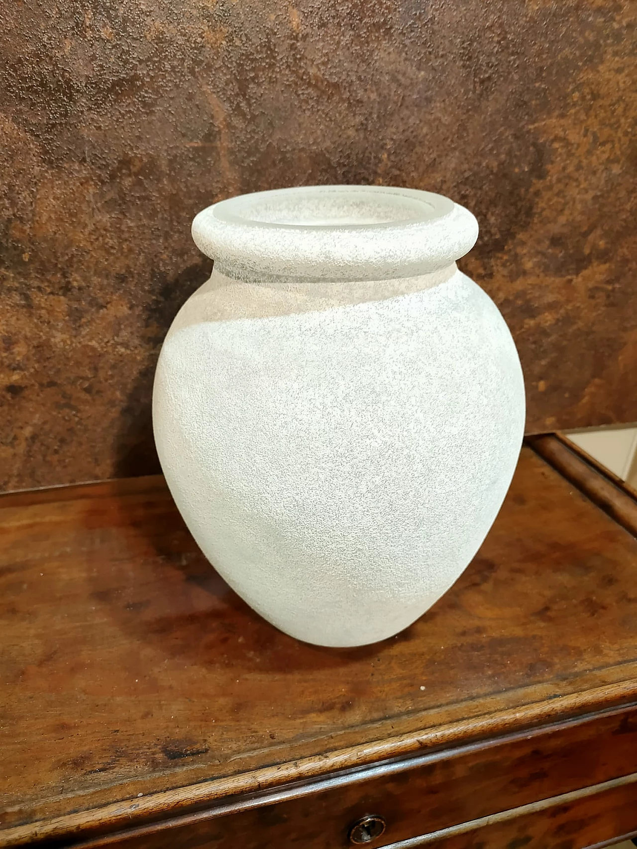 Vaso Scavo in vetro bianco di Seguso, anni '80 4