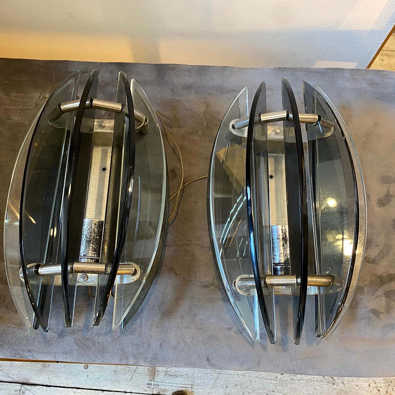 Pair of Space Age wall lights in chrome-plated metal and glass by Veca, 1970s 9