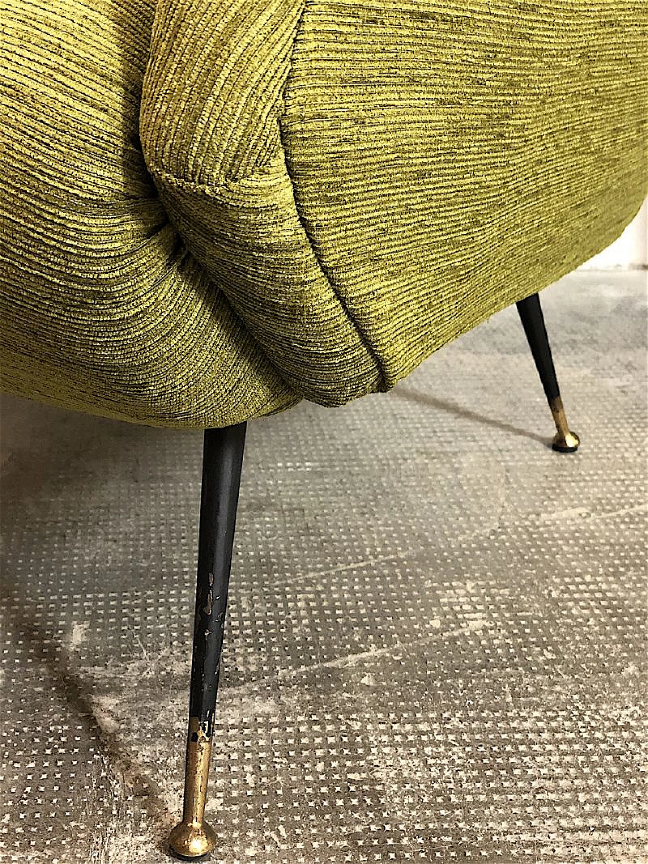 Coppia di poltrone con rivestimento in cotone e gambe in metallo di Gigi Radice per Minotti, anni '60 5