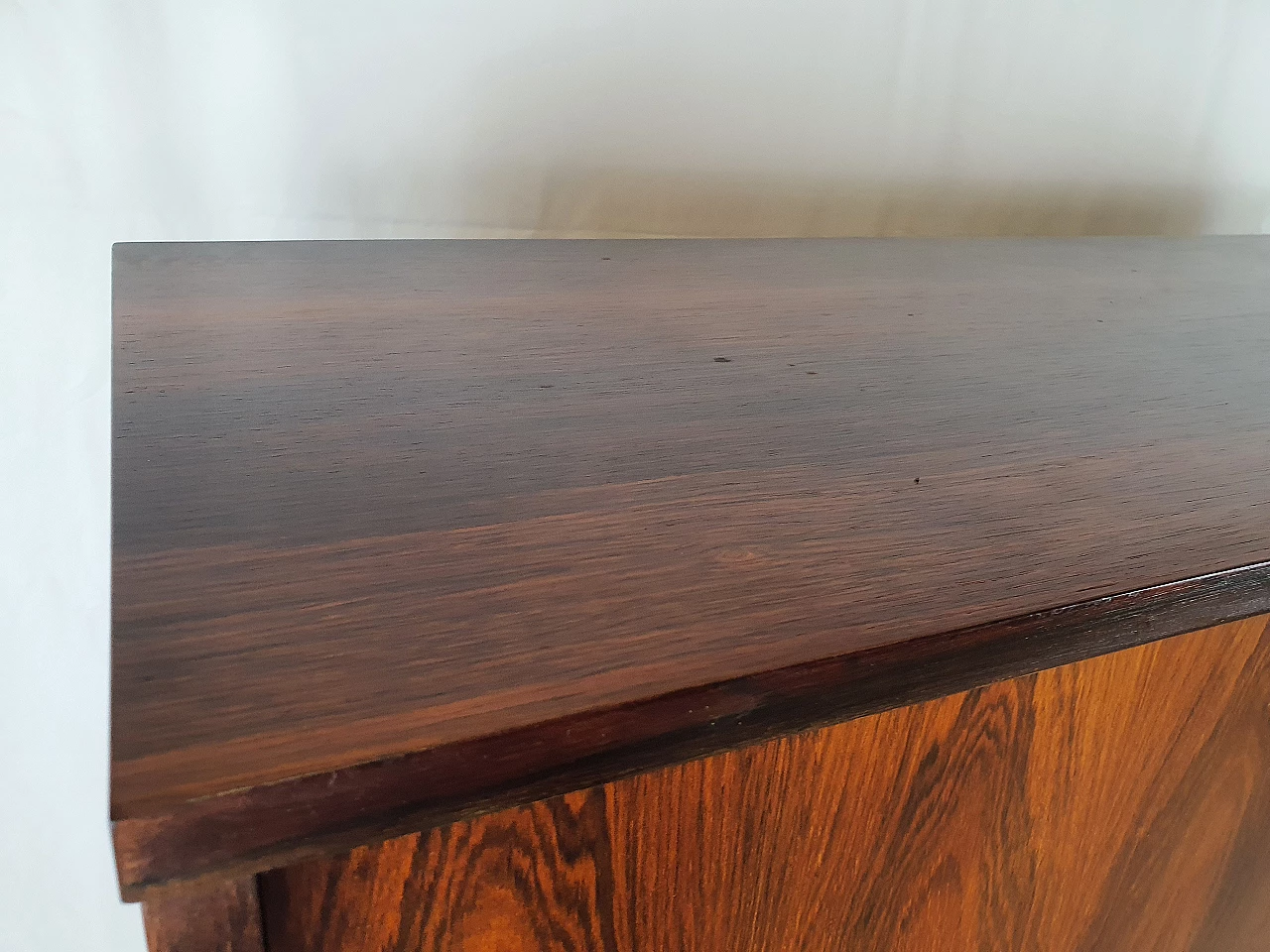 Credenza in palissandro stile scandinavo con ante scorrevoli di IMA Mobili, anni '70 5