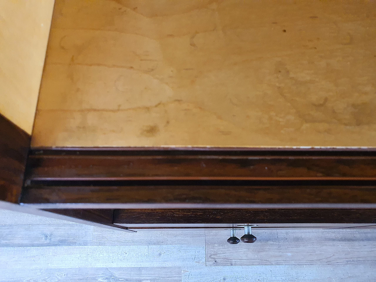 Credenza in palissandro stile scandinavo con ante scorrevoli di IMA Mobili, anni '70 13