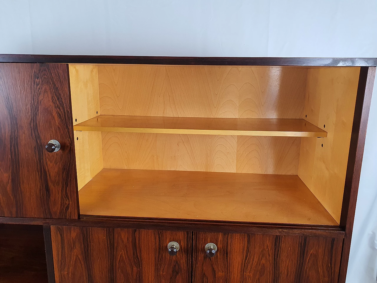 Credenza in palissandro stile scandinavo con ante scorrevoli di IMA Mobili, anni '70 15
