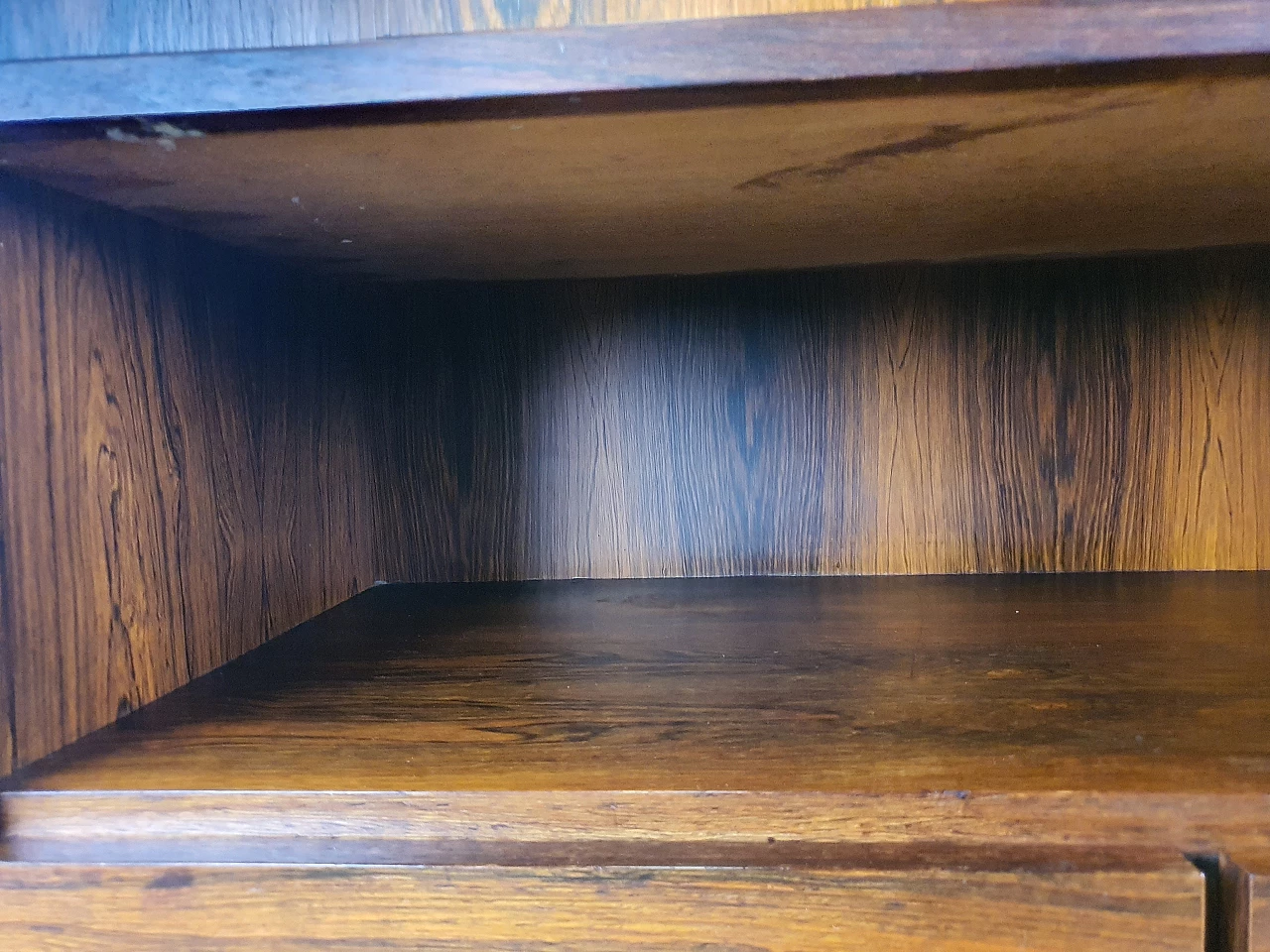 Credenza in palissandro stile scandinavo con ante scorrevoli di IMA Mobili, anni '70 20