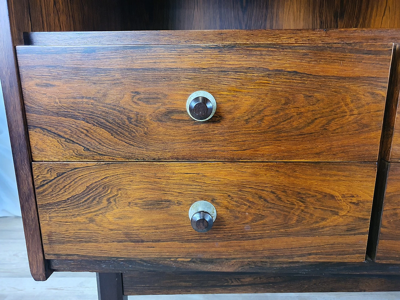 Credenza in palissandro stile scandinavo con ante scorrevoli di IMA Mobili, anni '70 22