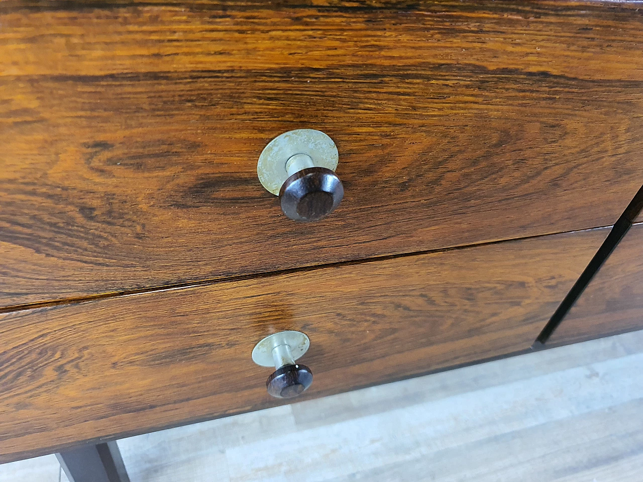 Credenza in palissandro stile scandinavo con ante scorrevoli di IMA Mobili, anni '70 23