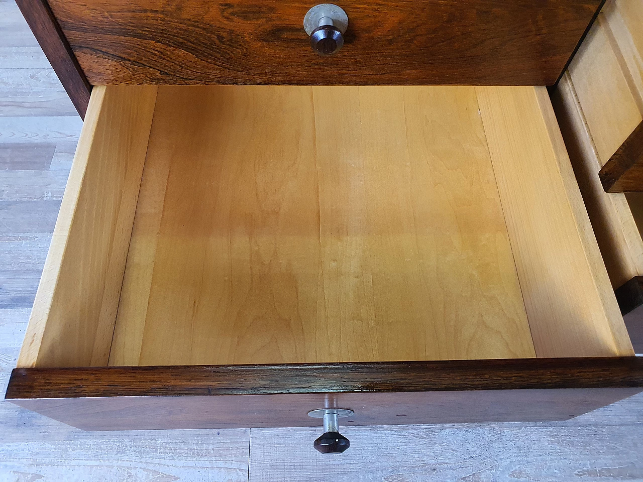 Credenza in palissandro stile scandinavo con ante scorrevoli di IMA Mobili, anni '70 27