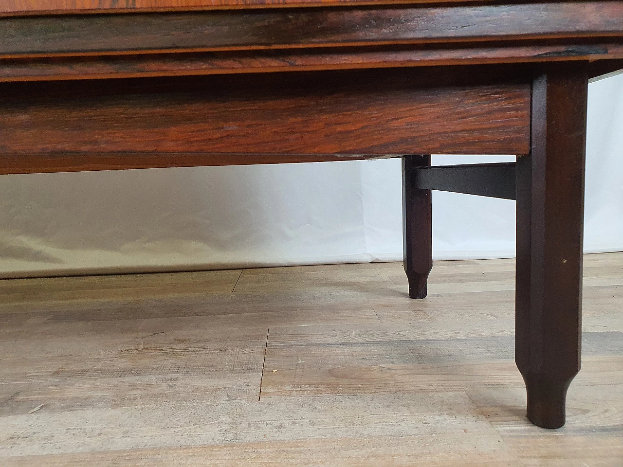 Credenza in palissandro stile scandinavo con ante scorrevoli di IMA Mobili, anni '70 37