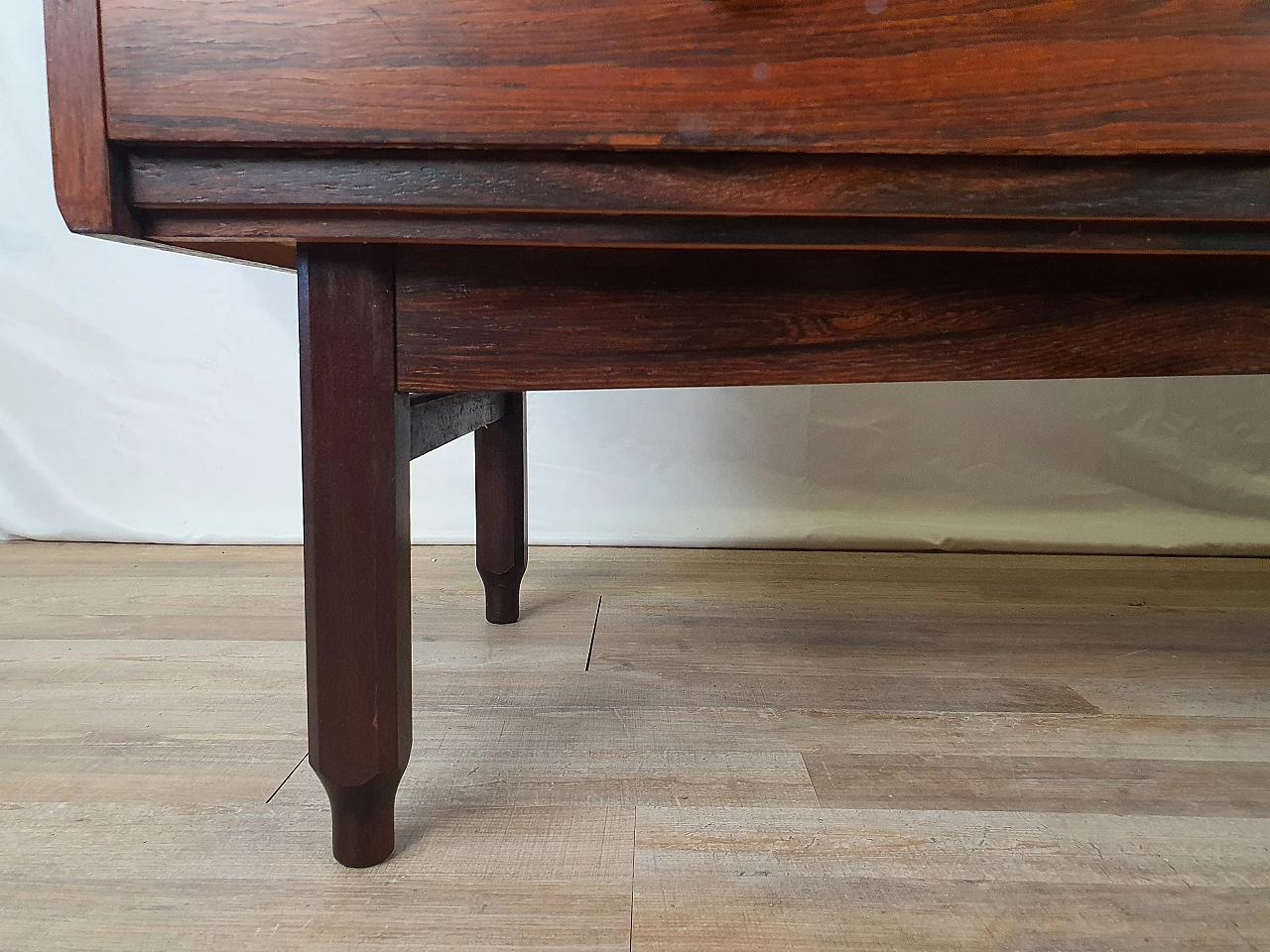 Credenza in palissandro stile scandinavo con ante scorrevoli di IMA Mobili, anni '70 40