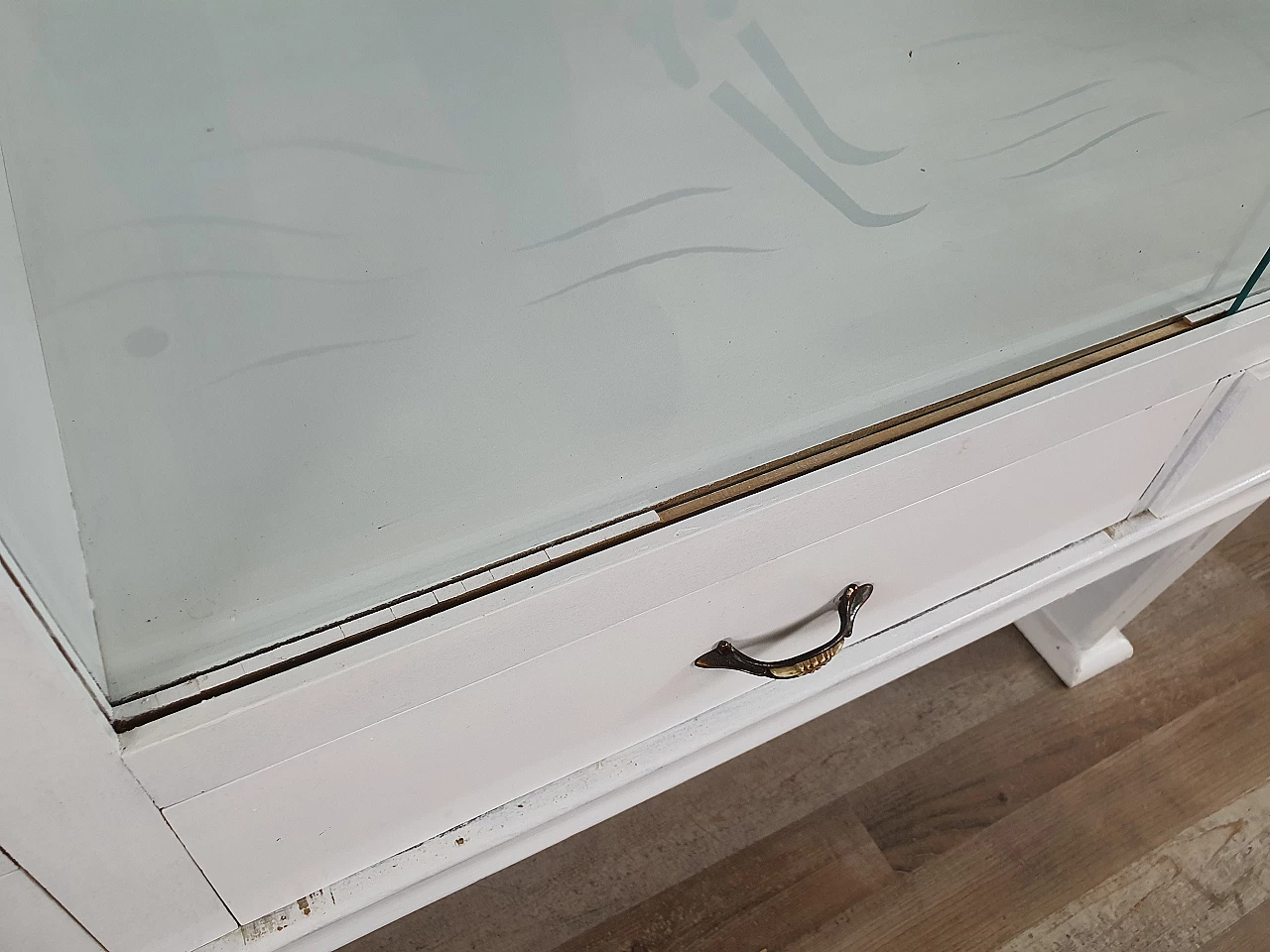 Credenza Shabby Chic in legno laccato bianco con piano specchiato, anni '20 18