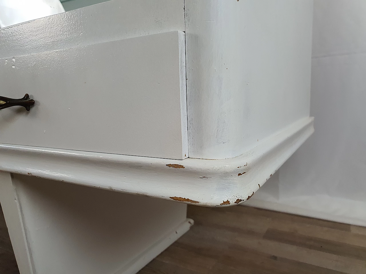 Credenza Shabby Chic in legno laccato bianco con piano specchiato, anni '20 32