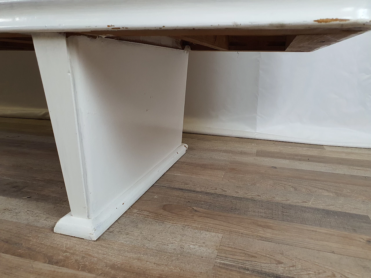 Credenza Shabby Chic in legno laccato bianco con piano specchiato, anni '20 34