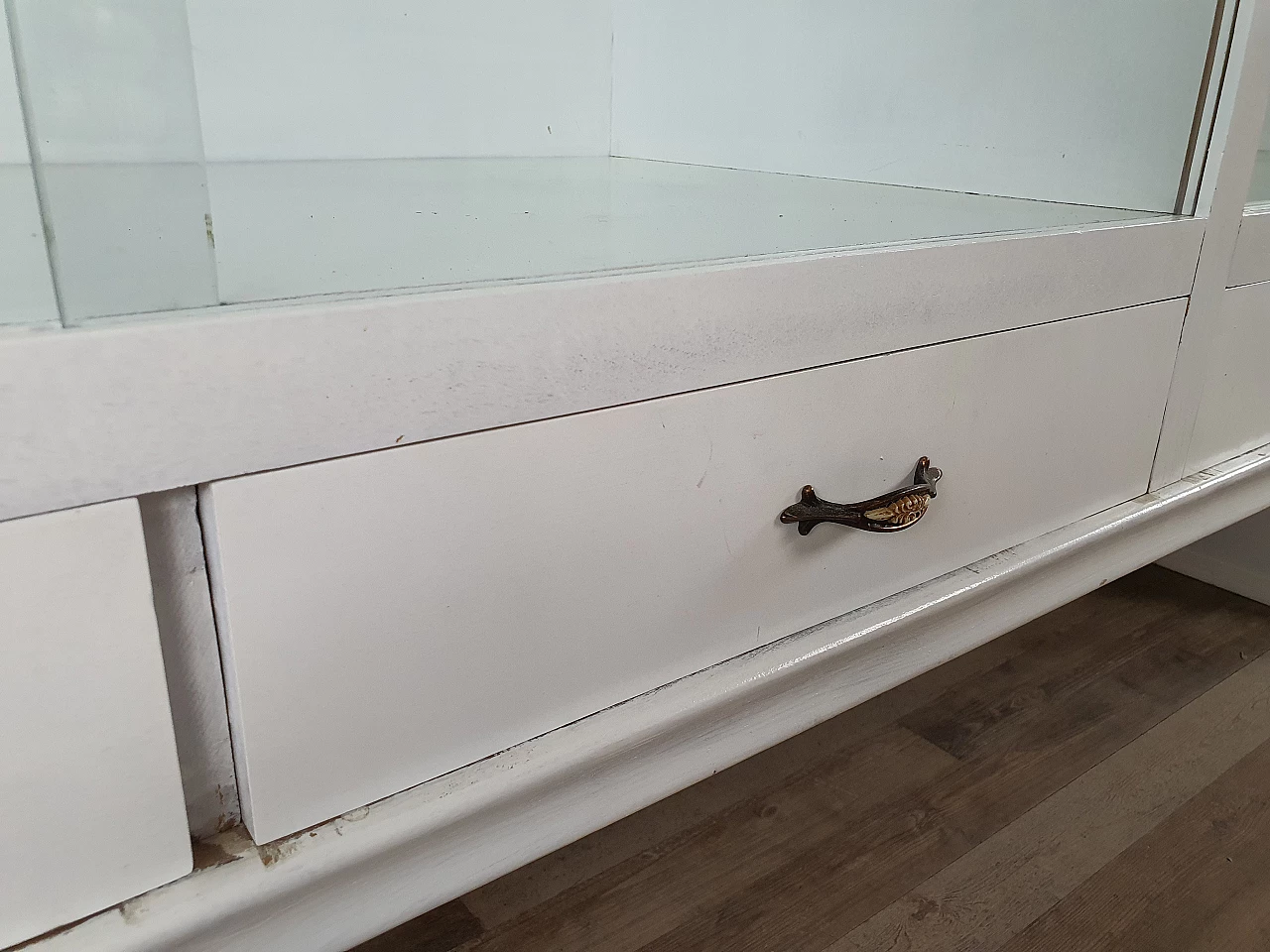 Credenza Shabby Chic in legno laccato bianco con piano specchiato, anni '20 38