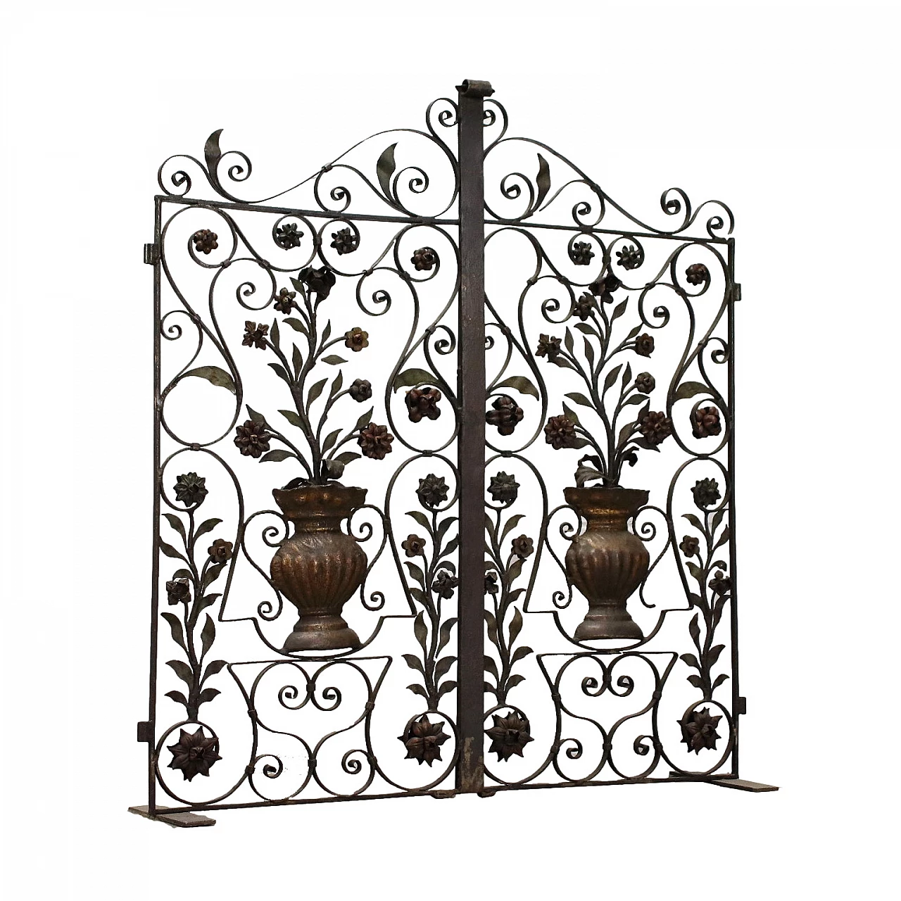 Cancelletto parafiamma in ferro battuto a motivi vegetali 1
