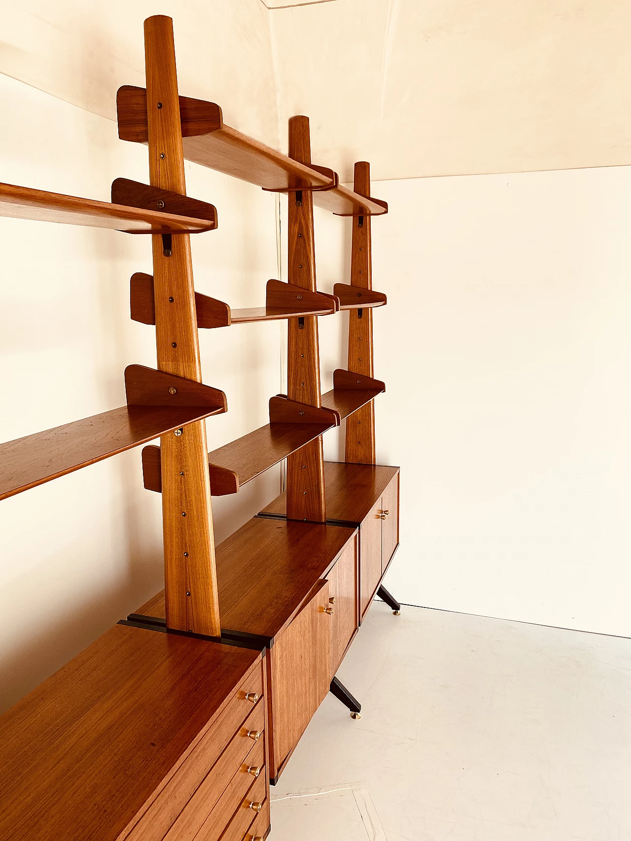 Teak veneered poplar modular bookcase by Vittorio Dassi, 1960s 3