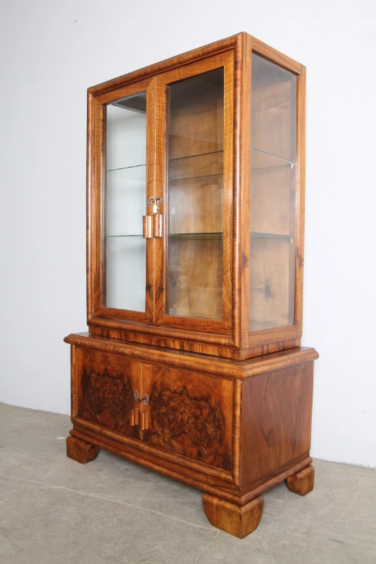 Art Deco walnut and briar-root glass cabinet, 1940s 5