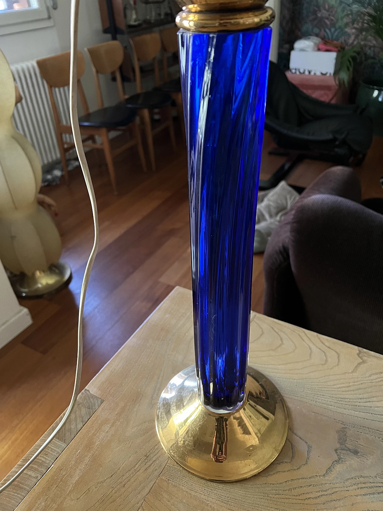Blue glass and gilded metal table lamp, 1970s 5