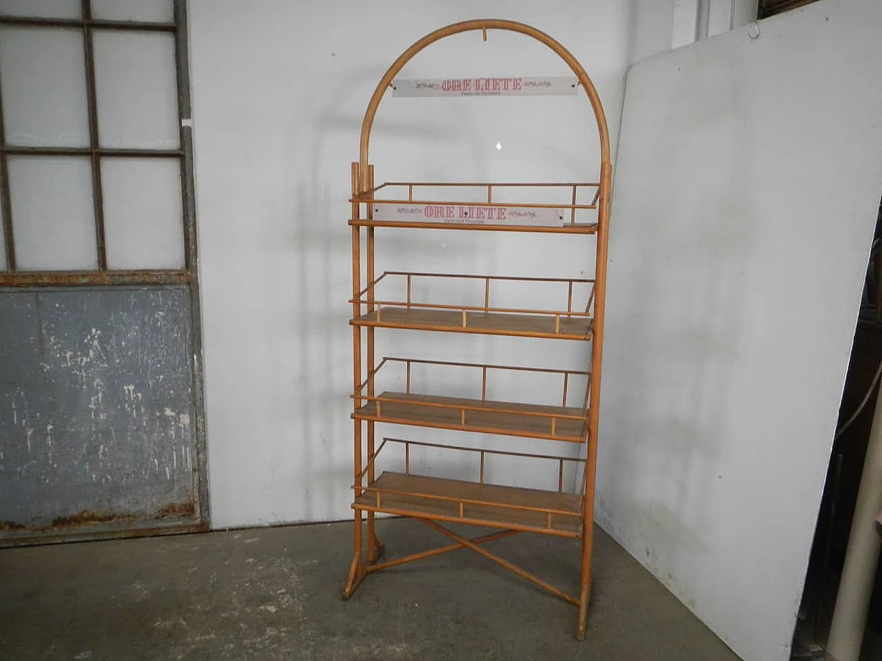 Bakery display stand made of bamboo and faesite, 1970s 2