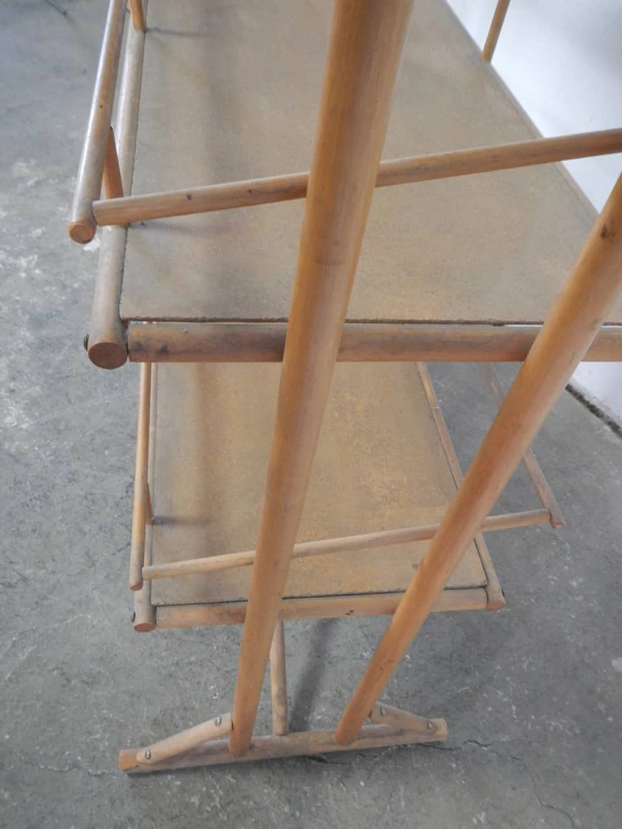 Bakery display stand made of bamboo and faesite, 1970s 8