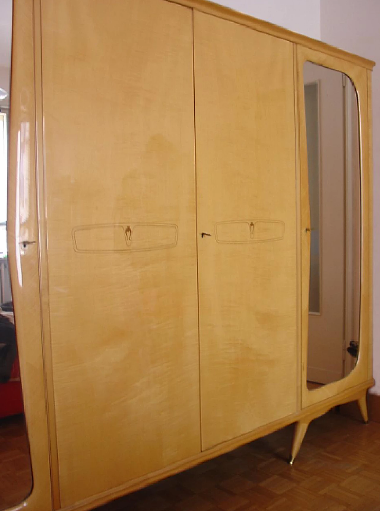 Maple wardrobe with mirrors by Osvaldo Borsani, 1950s 10