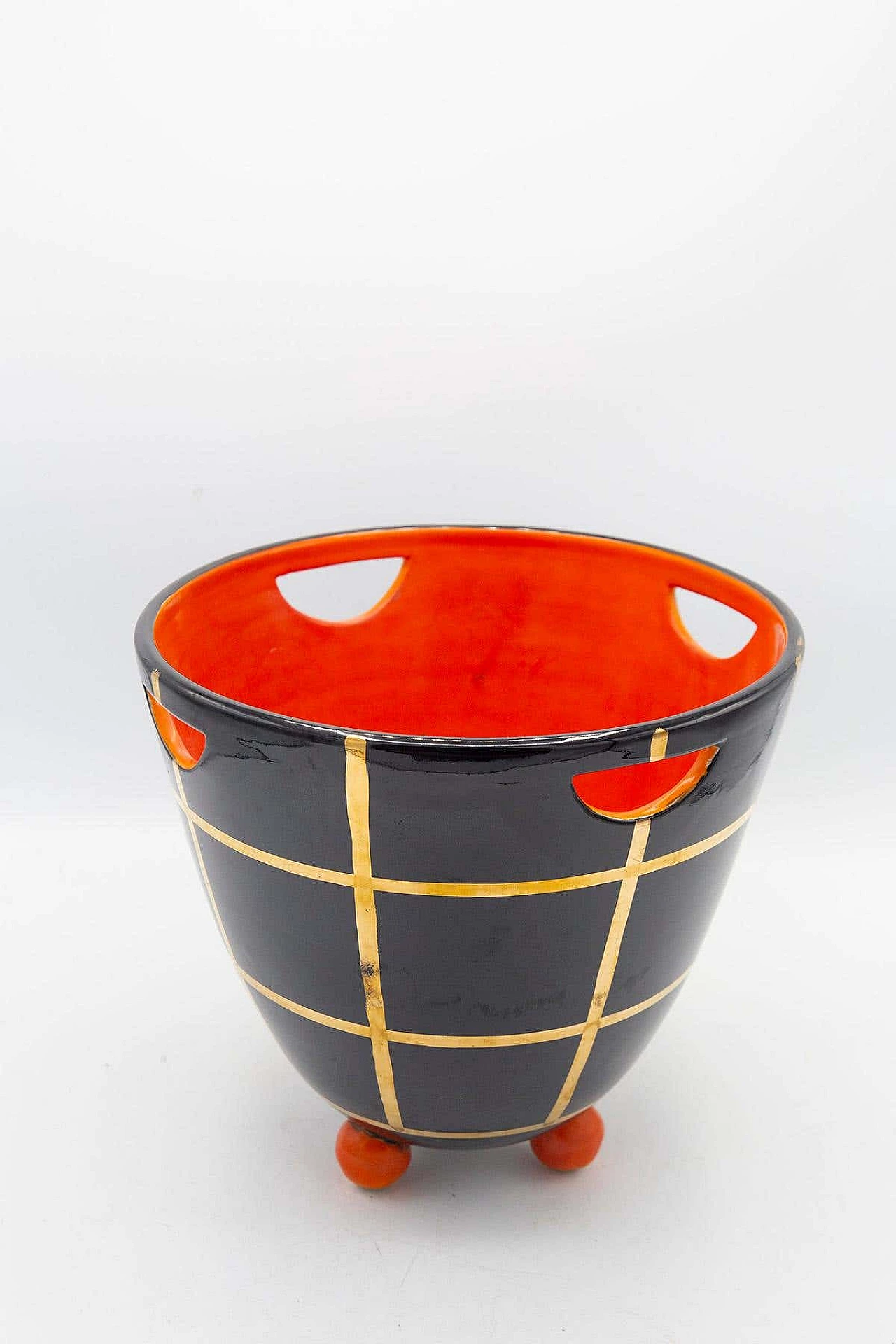 Vaso in ceramica di Deruta con tre piedi sferici, anni '70 1