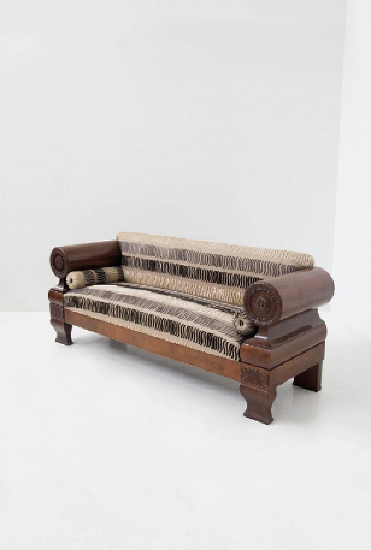 Biedermeier style carved wood and velvet sofa, early 20th century 2