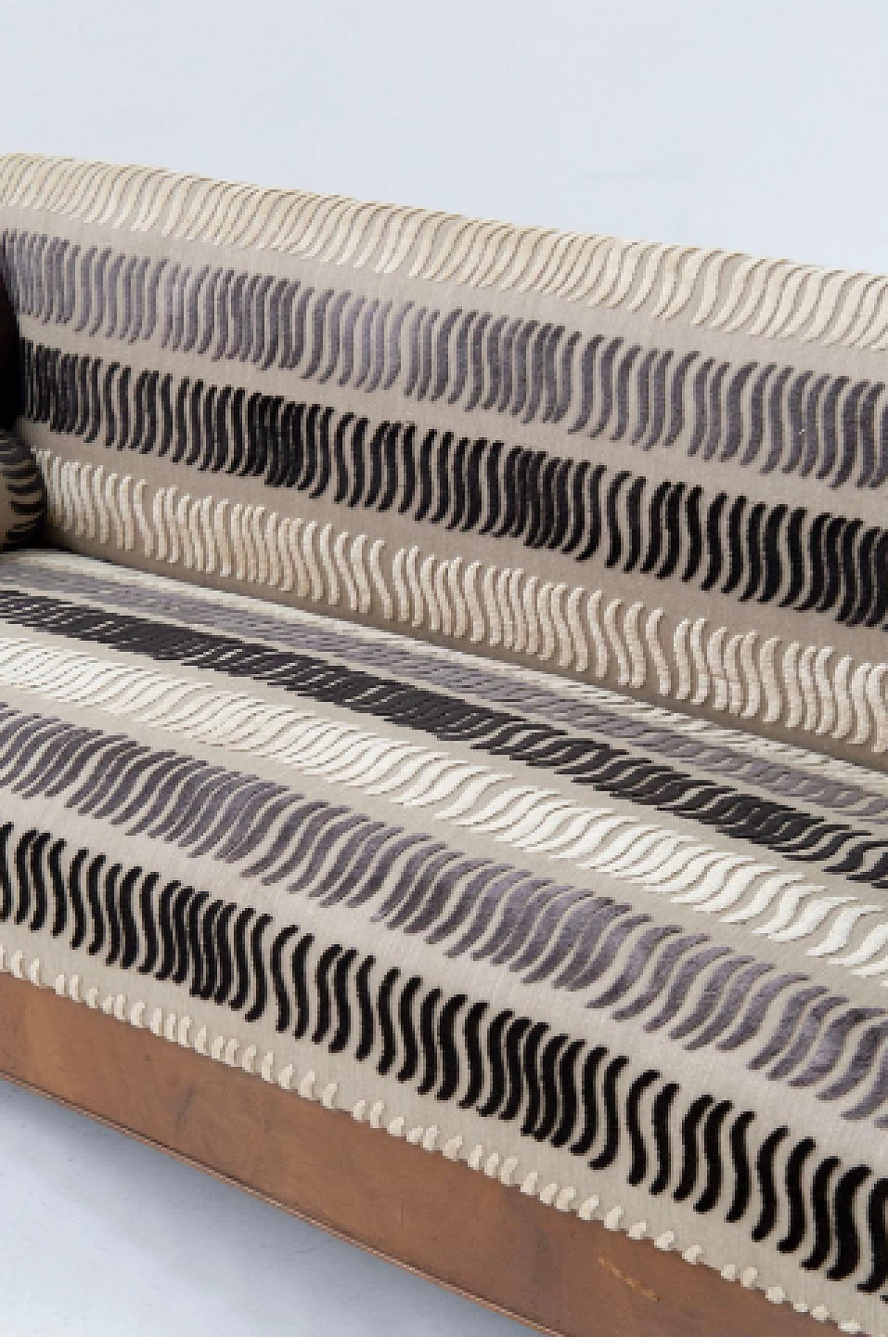 Biedermeier style carved wood and velvet sofa, early 20th century 14