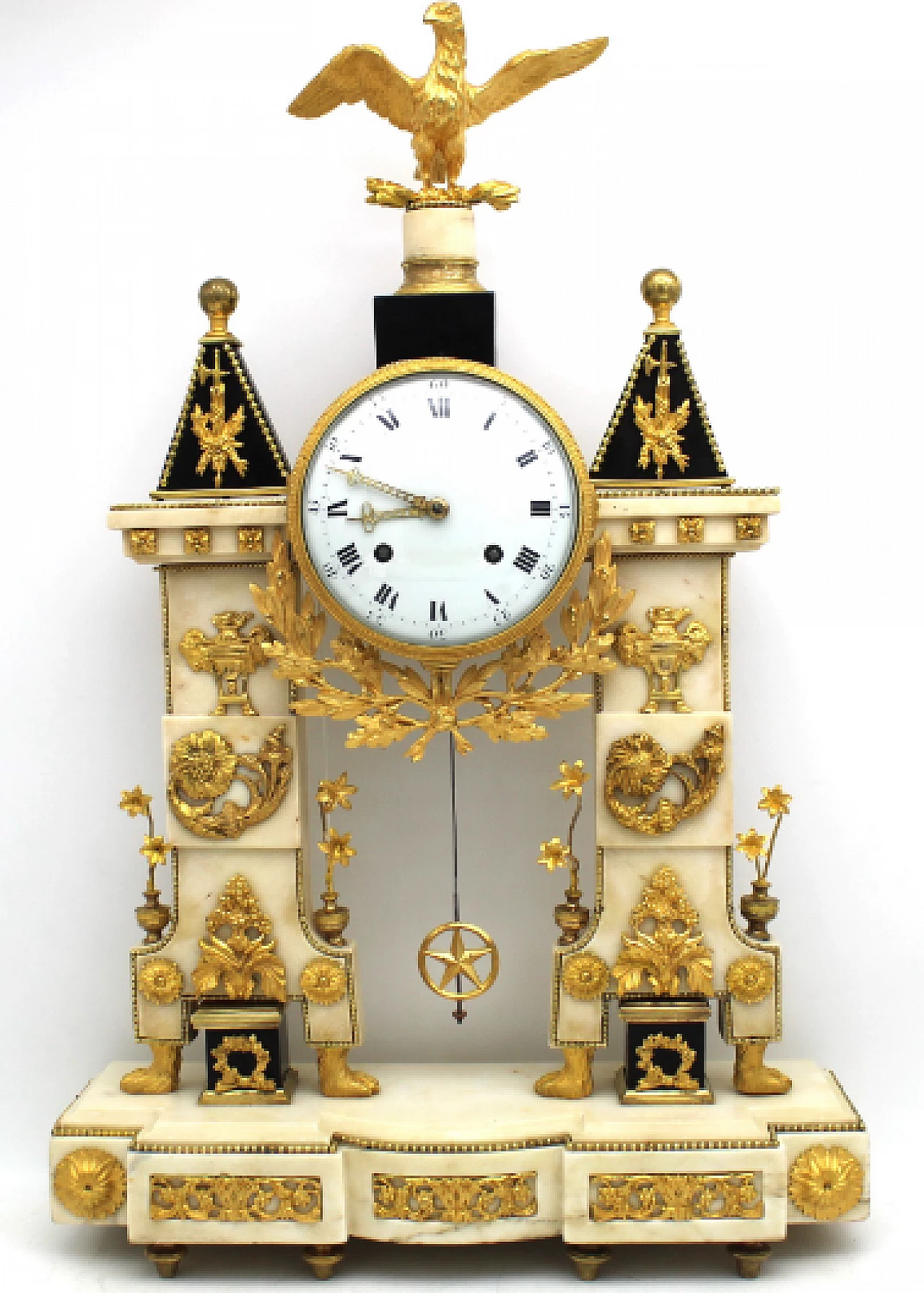 Louis XVI bronze and marble table pendulum clock, late 18th century 10