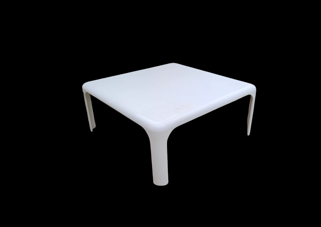 Demetrio 70 coffee table in fibreglass by Vico Magistretti for Artemide, 1970s 4
