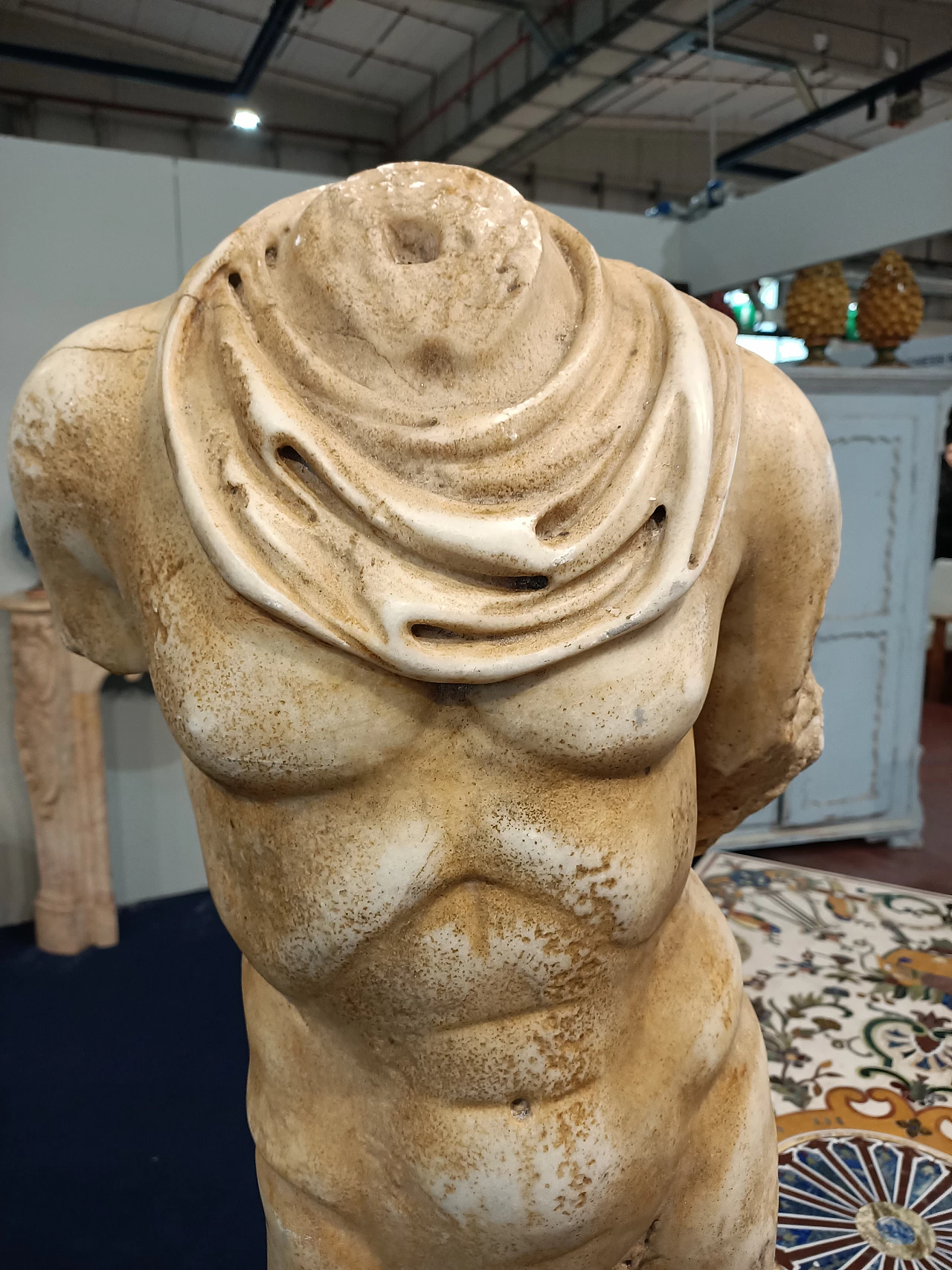 Busto maschile in marmo Thassos 1