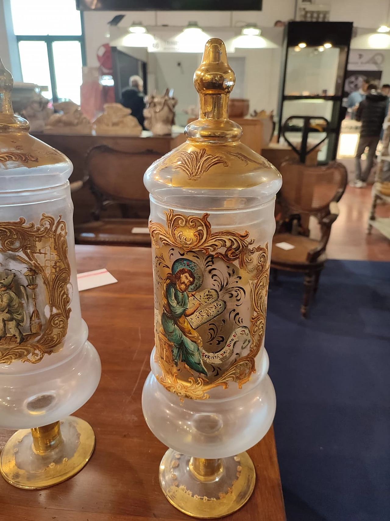 Vaso da farmacia in vetro soffiato dipinto e dorato, inizio '900 8