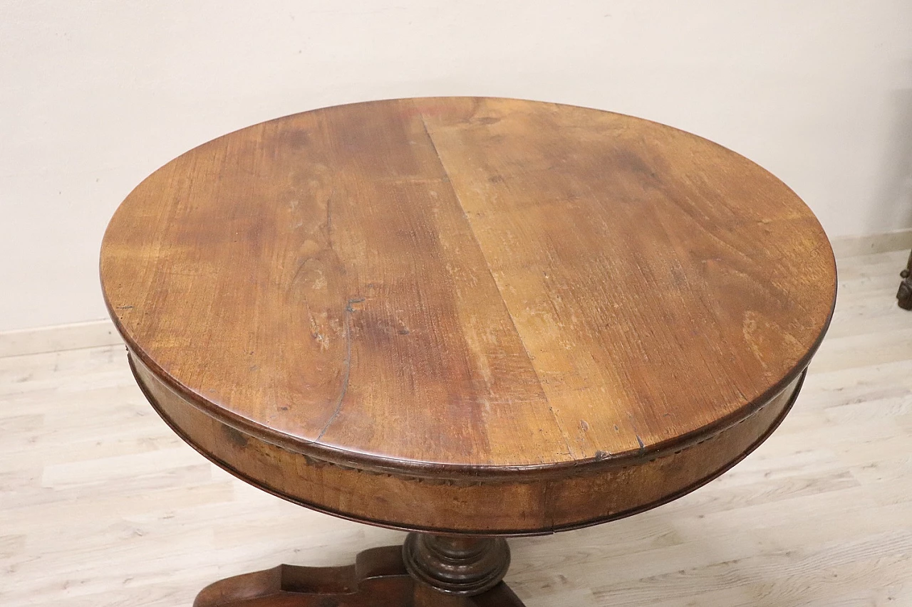 Charles X round solid walnut table, first half of the 19th century 3