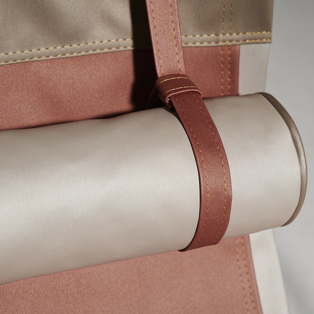 Poltrona sospesa da esterno in tessuto ecologico marrone e beige 6