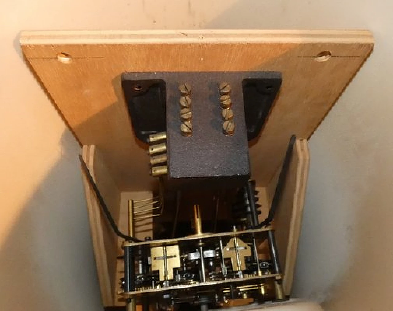 Lacquered wood, plexiglass and metal pendulum clock, 1970s 15