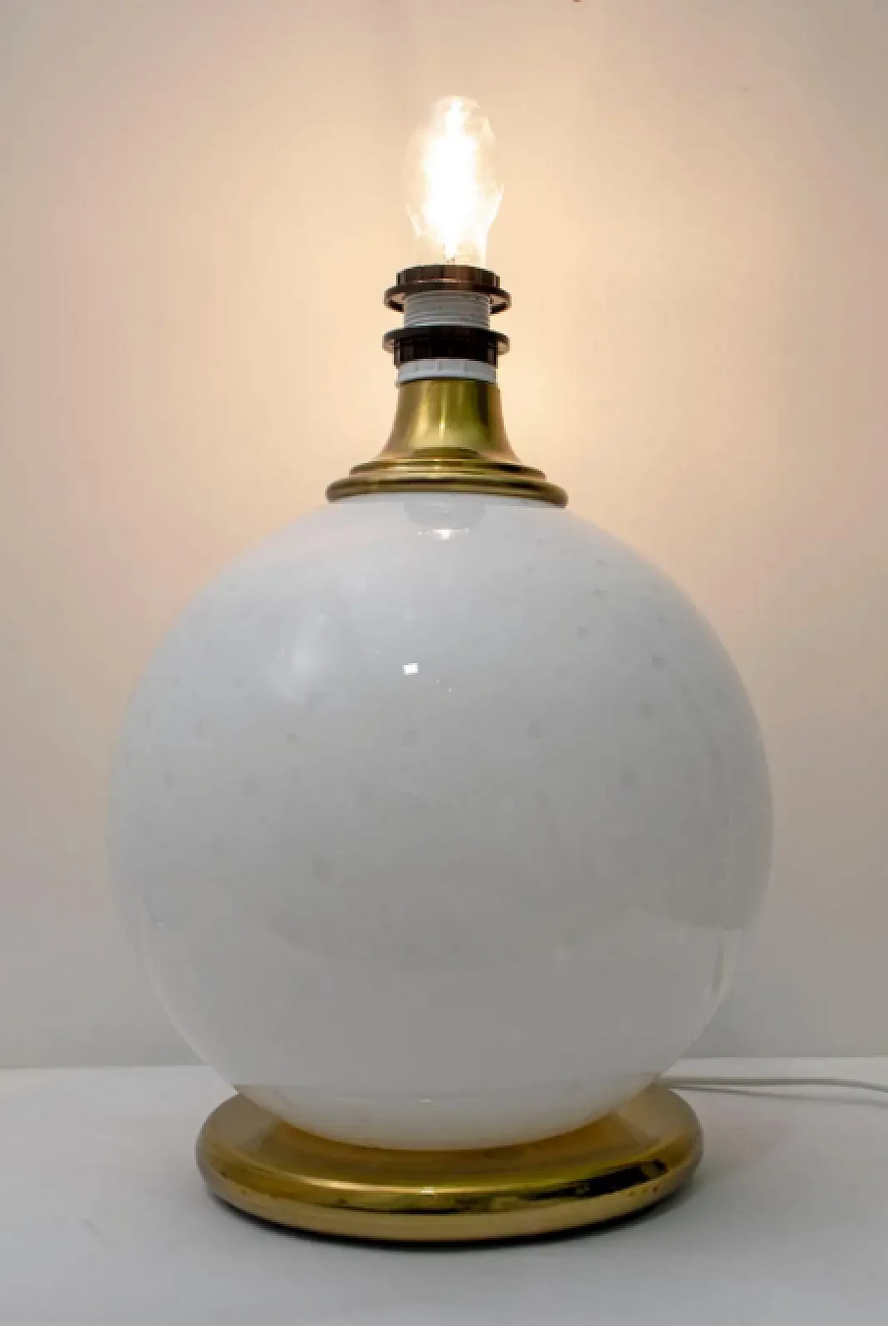 Lampada da tavolo in ottone e vetro soffiato di Murano, anni '70 2