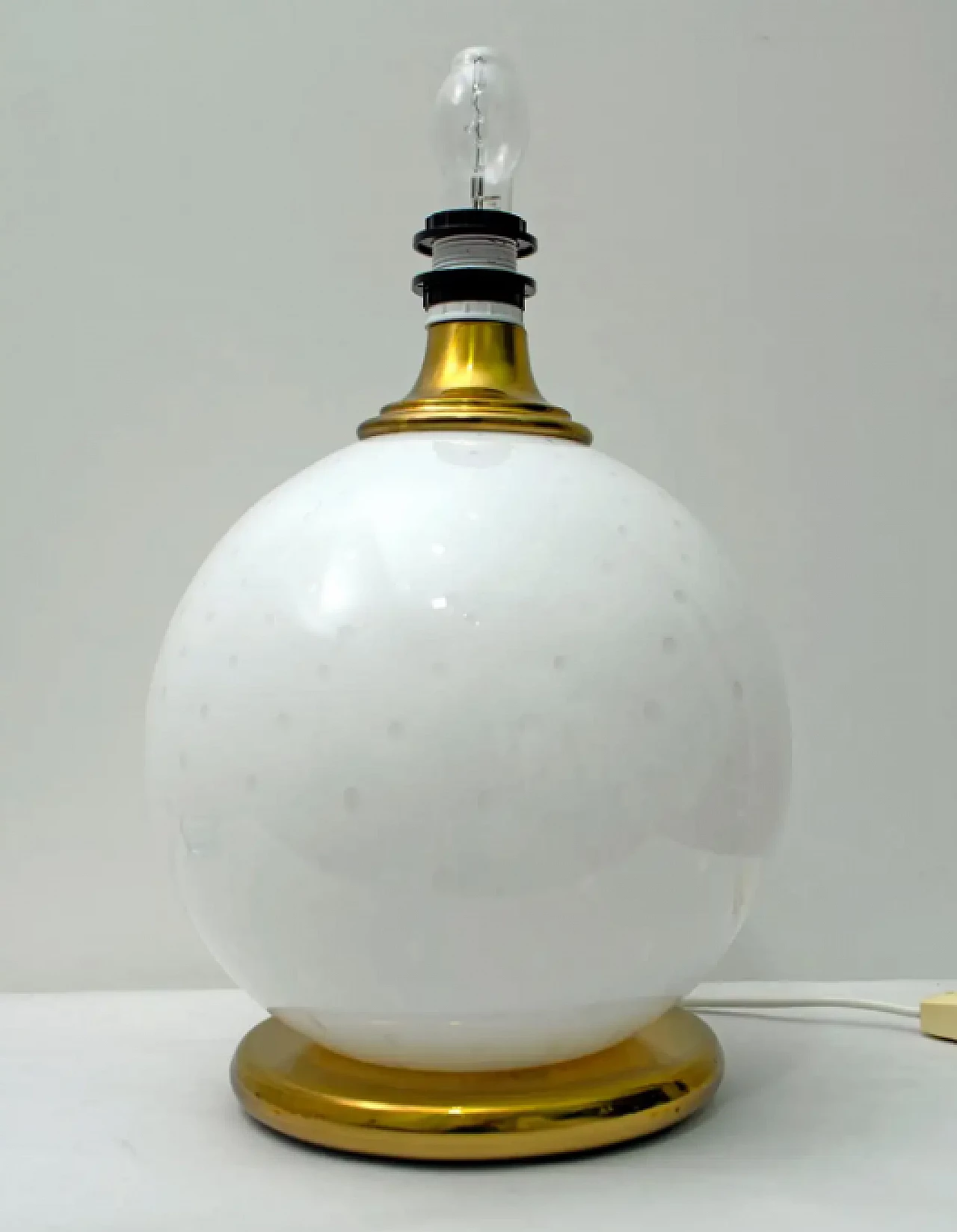 Lampada da tavolo in ottone e vetro soffiato di Murano, anni '70 6