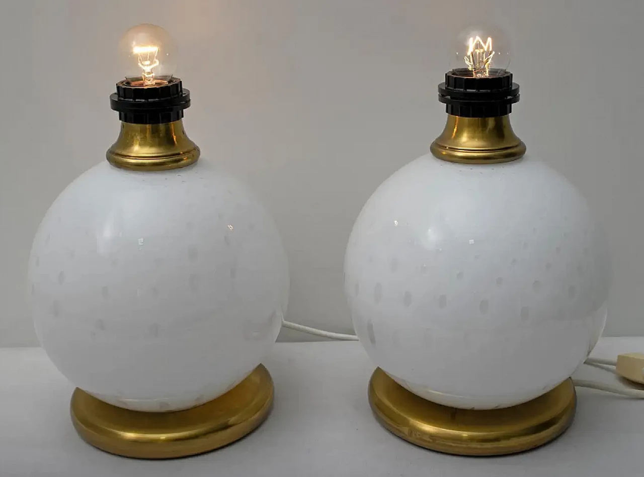 Coppia di lampade da tavolo in ottone e vetro soffiato di Murano, anni '70 3