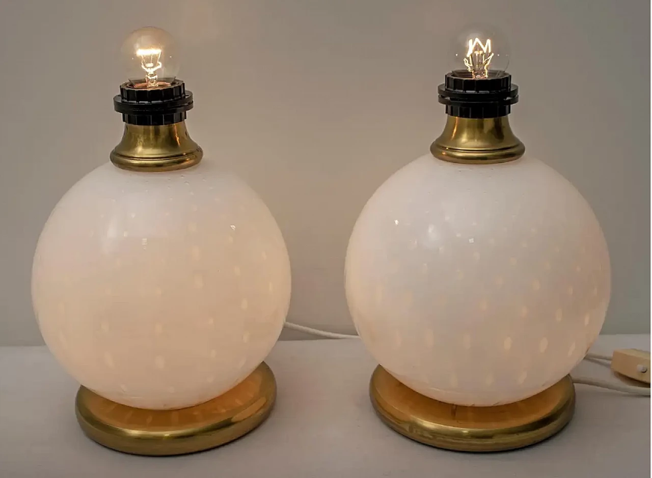Coppia di lampade da tavolo in ottone e vetro soffiato di Murano, anni '70 5