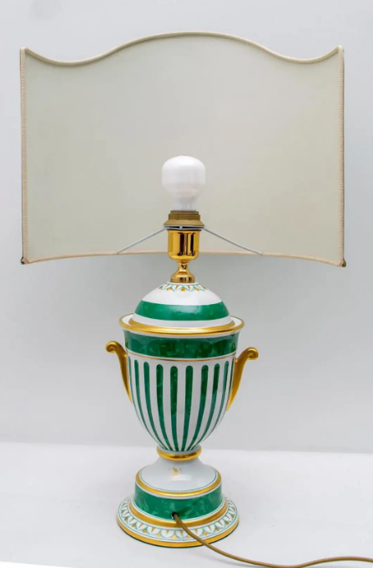 Lampada da tavolo placcata oro dipinta a mano di Artistica Le Porcellane, anni '90 6