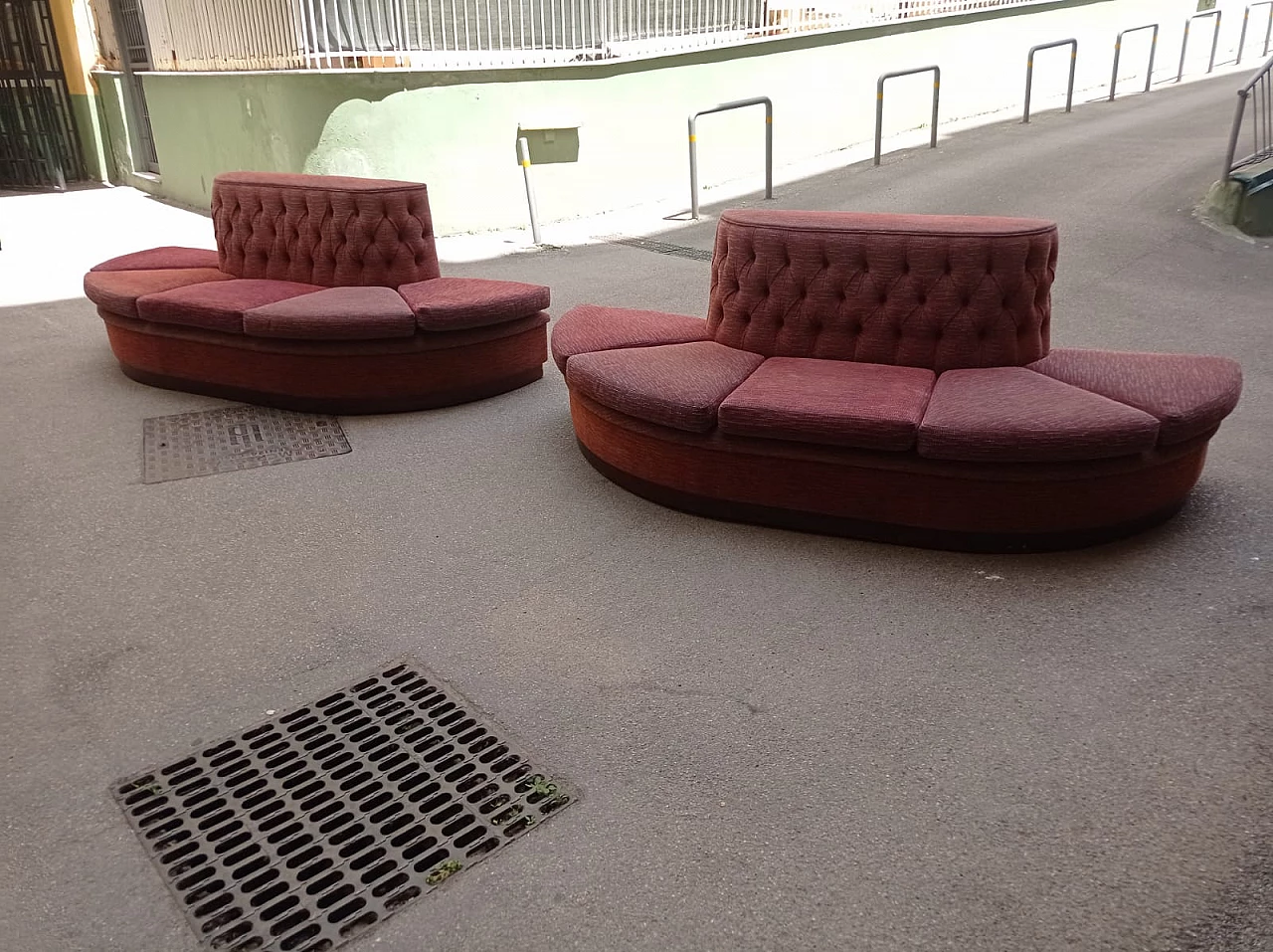 Pink fabric oval sectional center sofa, 1970s 4