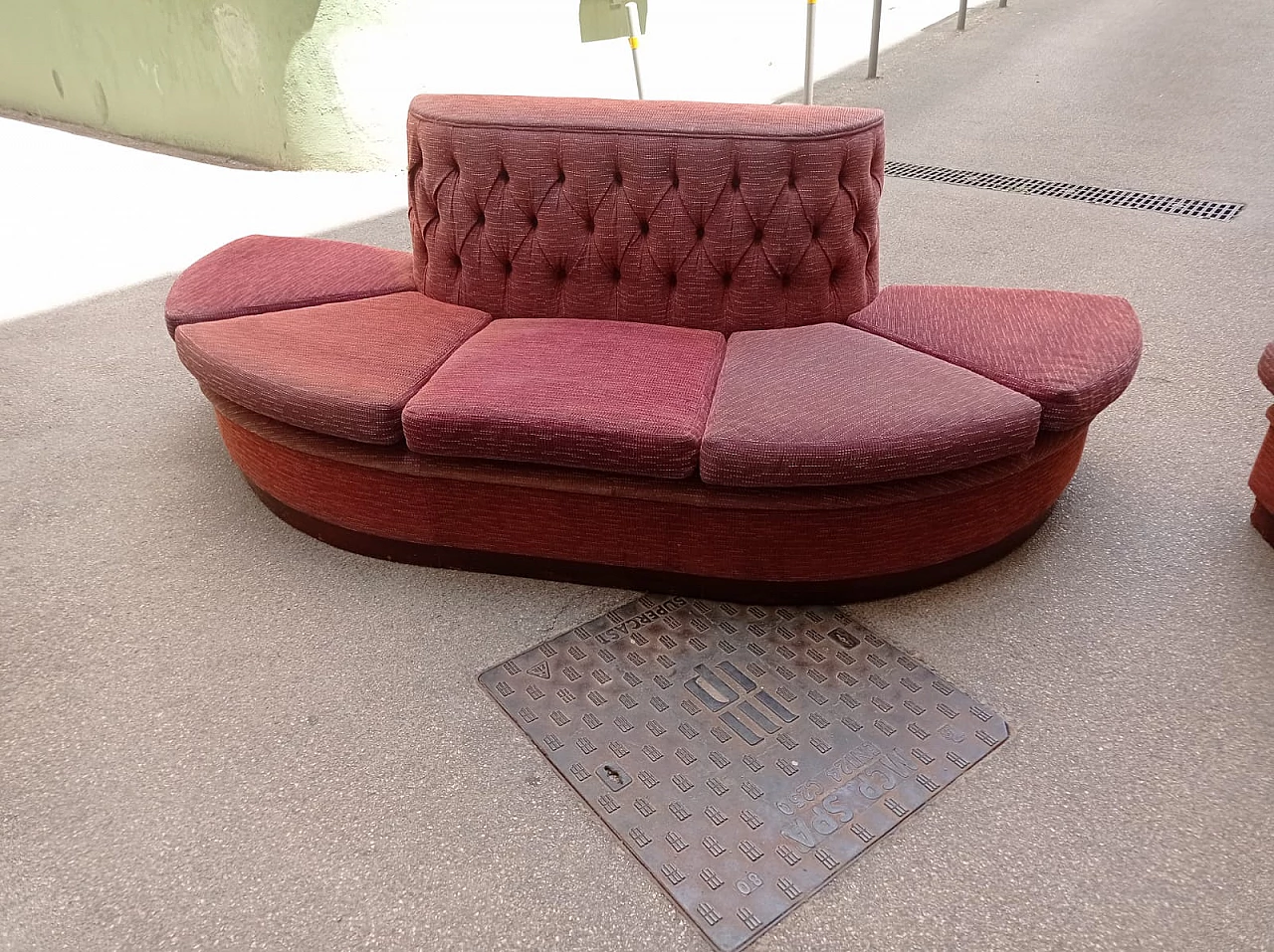 Pink fabric oval sectional center sofa, 1970s 6