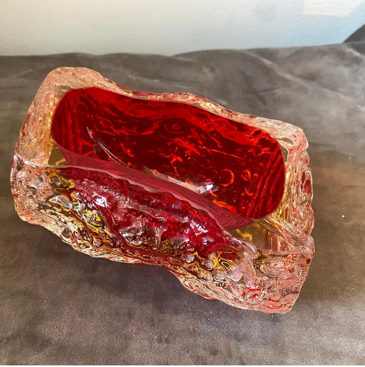 Posacenere in vetro di Murano rosso sommerso di Mandruzzato, anni '70 3