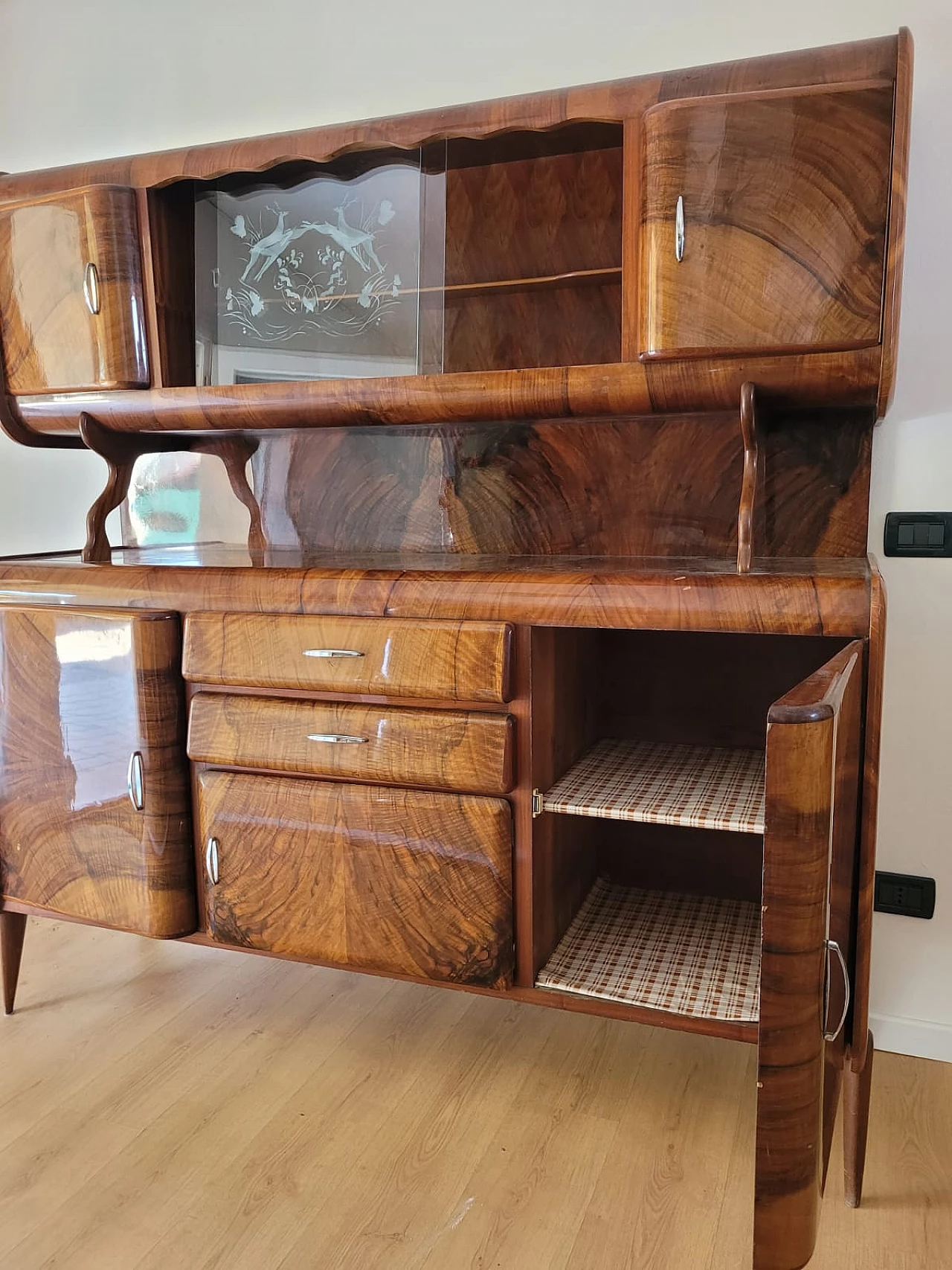 Two-body sideboard in curved wood with display case, 1940s 2