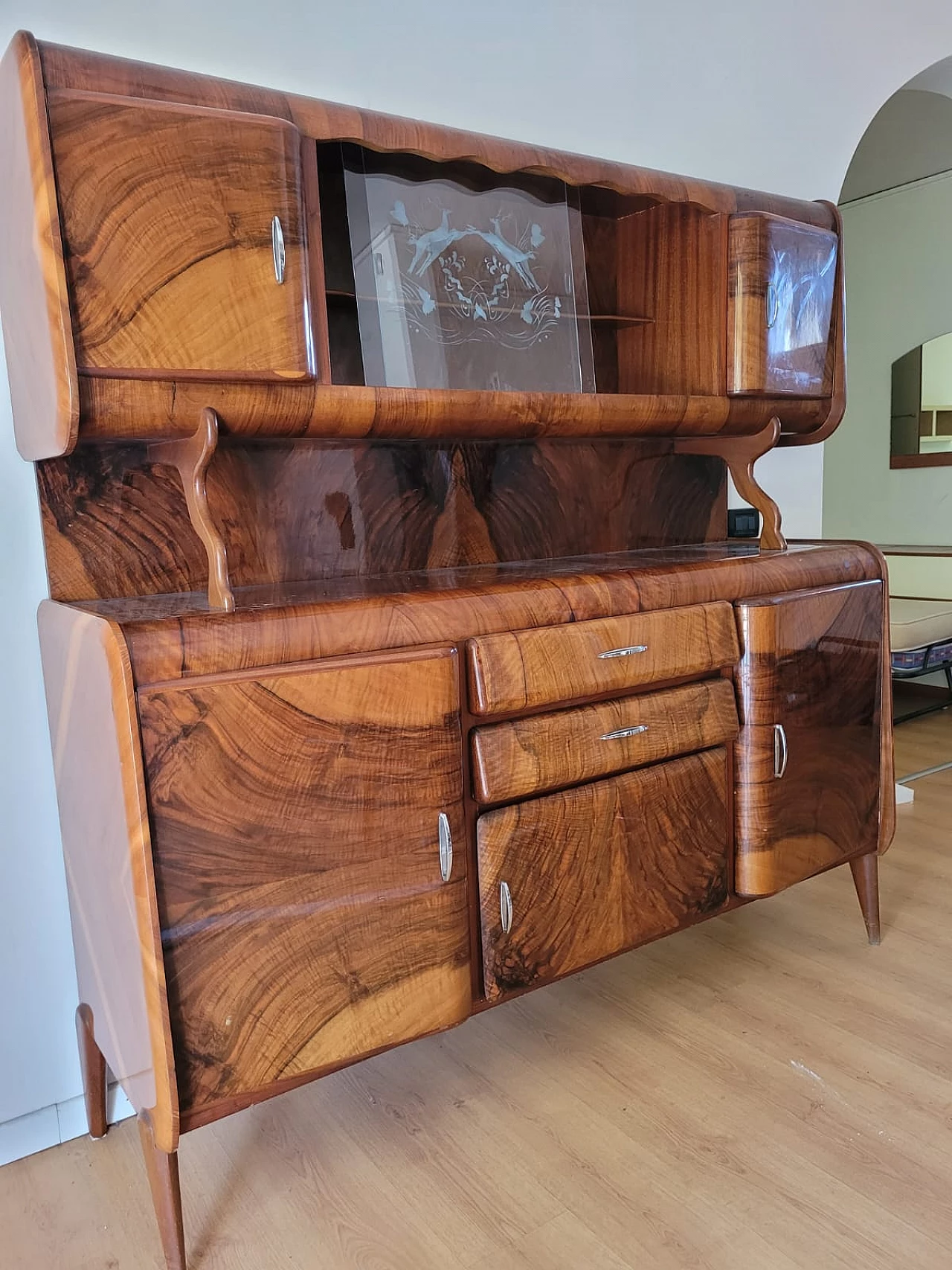 Two-body sideboard in curved wood with display case, 1940s 3