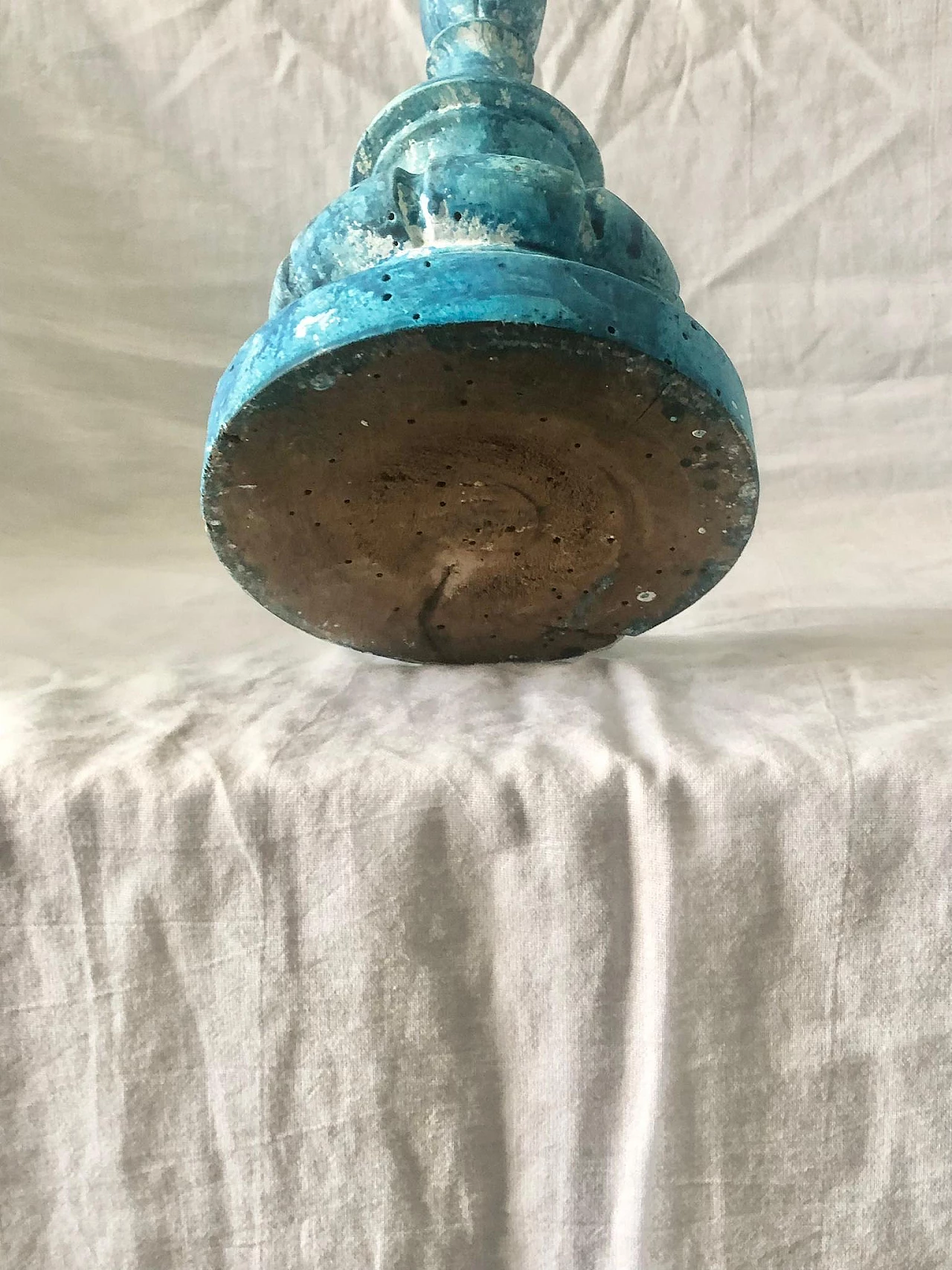 Carved and pickled blue wood candle holder, 1940s 13