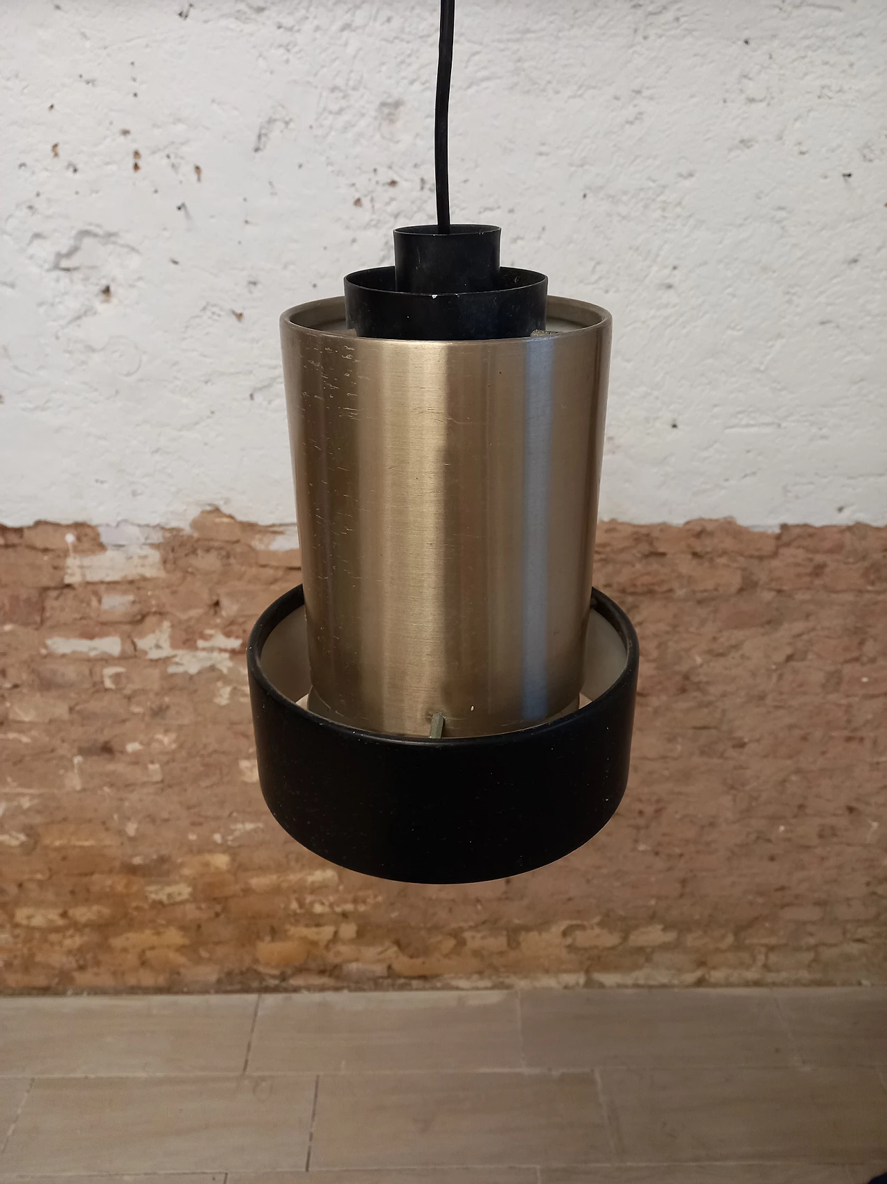 Metal hanging lamp attributed to Stilnovo, 1960s 3