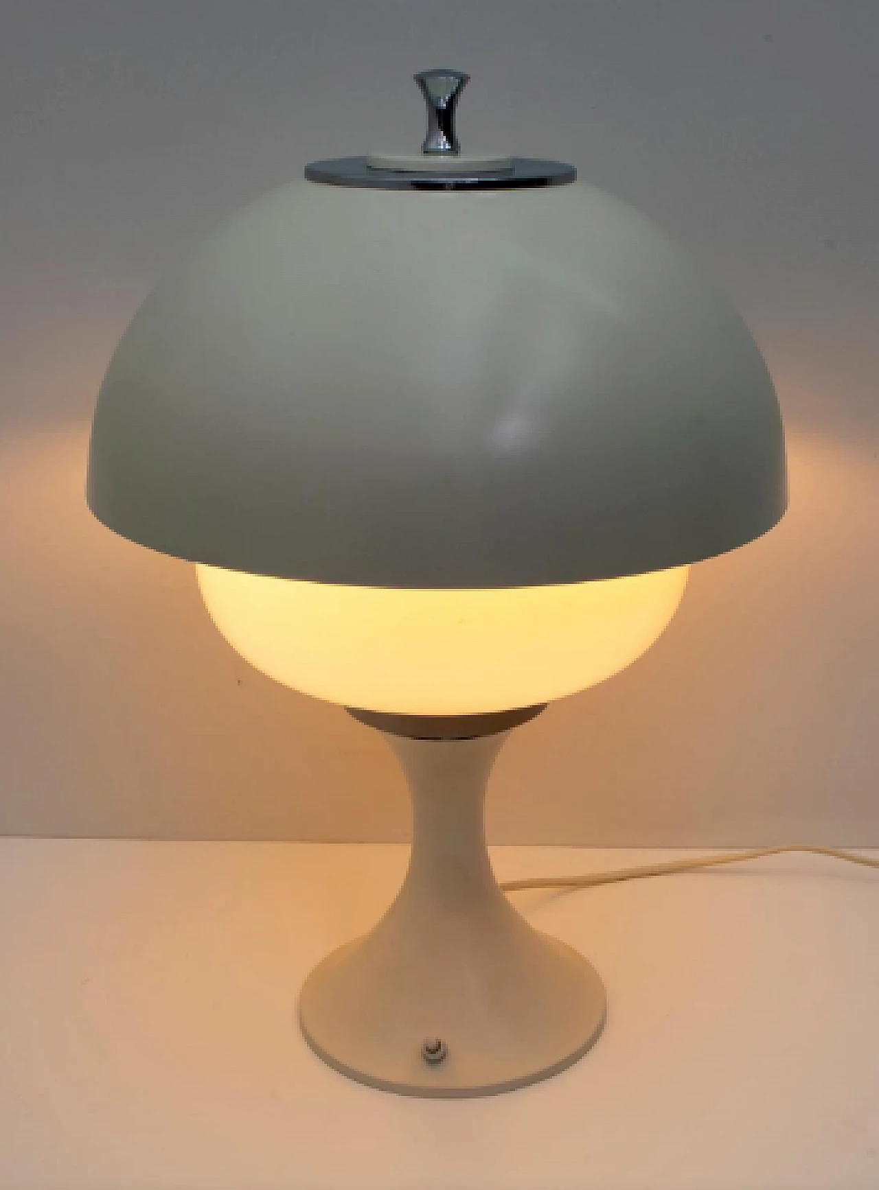 Aluminum table lamp attributed to Gaetano Sciolari, 1960s 3