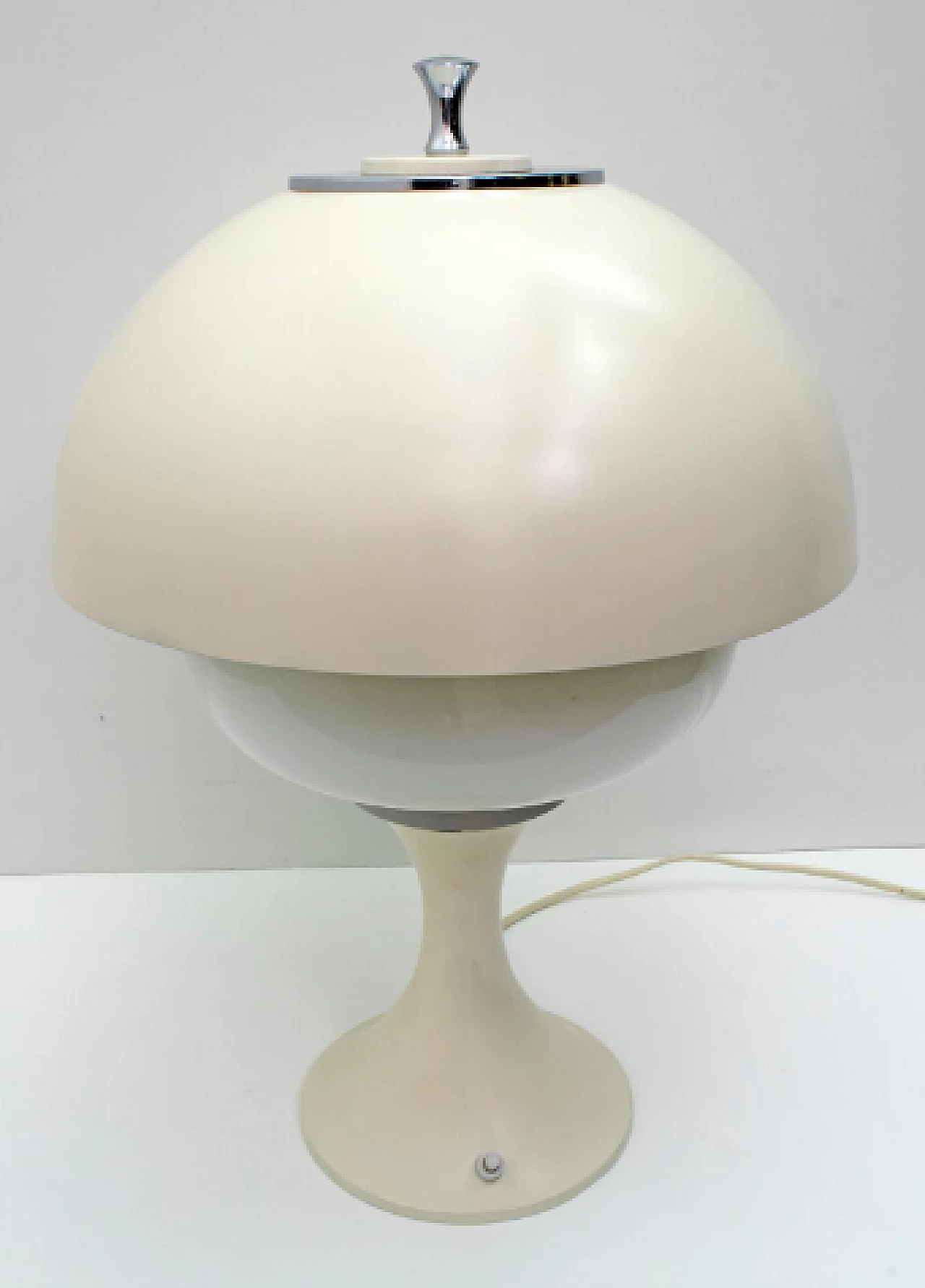 Aluminum table lamp attributed to Gaetano Sciolari, 1960s 7
