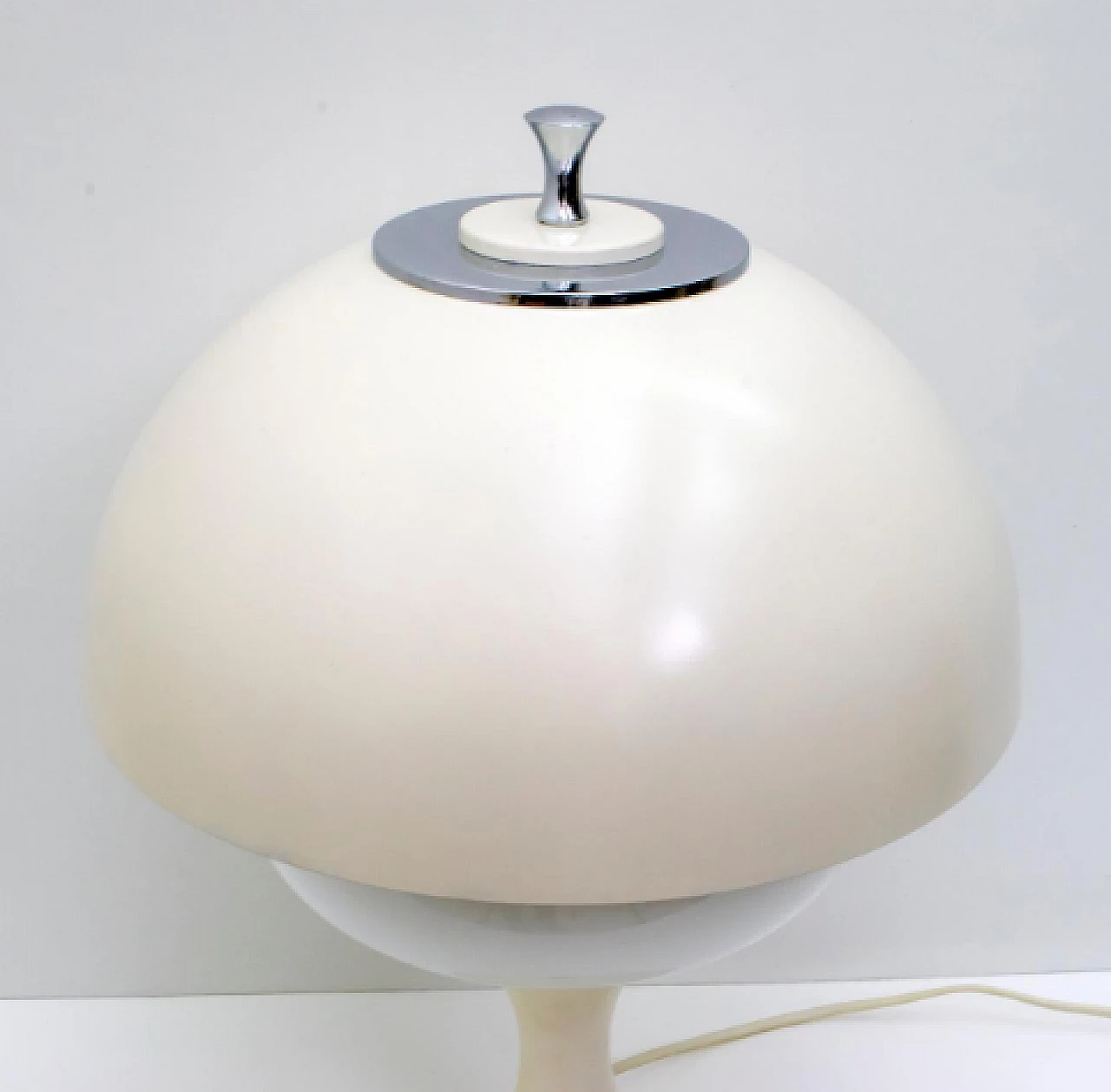 Lampada da tavolo in alluminio attribuita a Gaetano Sciolari, anni '60 11
