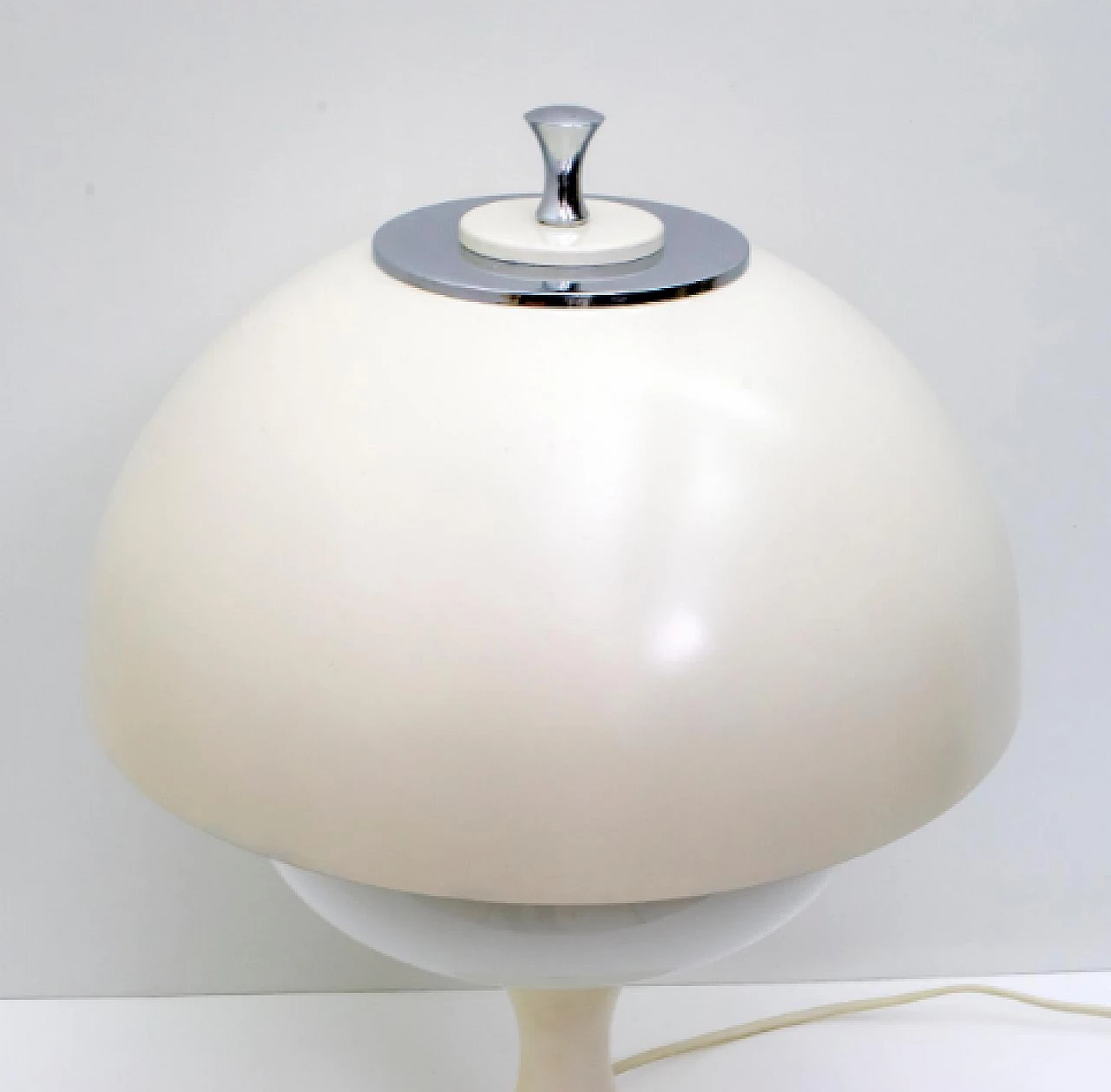 Aluminum table lamp attributed to Gaetano Sciolari, 1960s 11