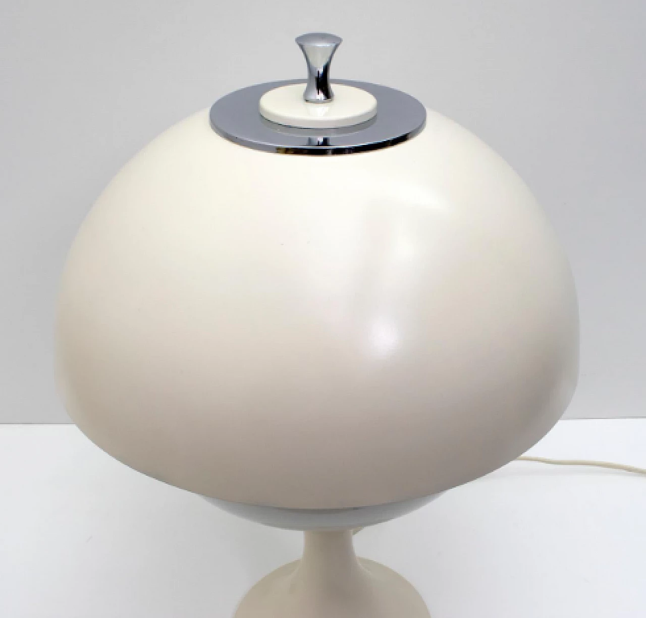 Lampada da tavolo in alluminio attribuita a Gaetano Sciolari, anni '60 14